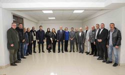 Belediye eski meclis üyeleri Başkan Özlü ile buluştu
