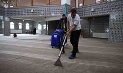 Camilerde Ramazan temizliği