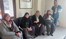 Hem Kur'an okumayı öğreniyorlar hem de sağlık bilgisi alıyorlar