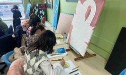 Kış kulübünde resim etkinliği