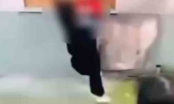 Akran zorbalığı: Hem darp ettiler hem de 'gülücük' emojisiyle paylaştılar