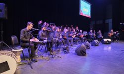 Çayırova'da Türk Halk Müziği Korosu konser verdi