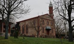 Bayram öncesi camilerde temizlik çalışması yapıldı