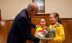 Çocuklar, hayallerindeki şehri Belediye Başkanı Arslan'a anlattı