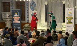 Çocuklar ramazan geleneklerini Karagöz ve Hacivat ile öğreniyor