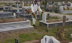 Mezarlıkların bakımları tamamlandı