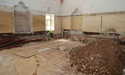 Tarihi Çarşı Hamamı'nda restorasyon çalışmaları başladı