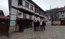 Tarihi konağa tatilcilerden yoğun ilgi