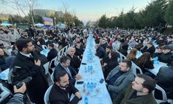 Bakan Kacır, Kocaeli'de üniversite öğrencileriyle iftarda buluştu