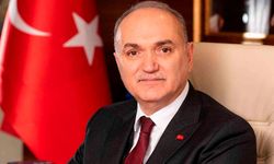 Düzce Belediye Başkanı Özlü'den 'iş insanlarından para isteniyor' iddialarına tepki