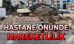 Hastane önünde hareketlilik