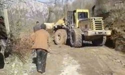 Kastamonu'da heyelanın kapattığı köy yolu ulaşıma açıldı