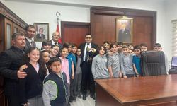 Miniklerden Kaymakam Köksal'a 23 Nisan ziyareti