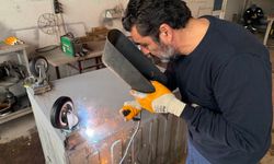 Eskiyen çöp konteynerleri onarılarak yeniden kullanıma sunuluyor