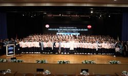 Geleceğin hemşireleri üniformalarını giydi