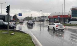 Güne yağışla uyandı