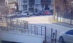 Hafif ticari araç ile motosiklet çarpıştı