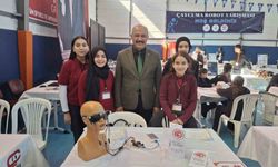 Öğrenciler robot yarışmasında birinci oldular