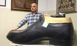 Türkiye'nin en büyük giyilebilir ayakkabısı üretildi: Tam 222 numara