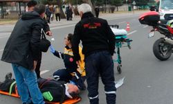 Kaza yapan motosikletli genç, 35 dakikalık kalp masajıyla hayata döndürüldü