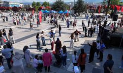 Anıtpark meydanı kutlamaların adresi oldu