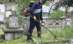 Mezarlıklarda bayram mesaisi başladı