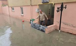 Sağanak yağış hayatı felç etti