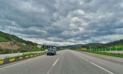 Sürücü kara yolunda ters istikamette ilerledi