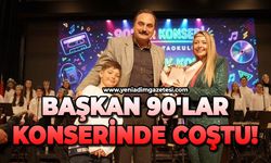 Başkan 90'lar konserinde coştu!