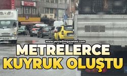 Metrelerce kuyruk oluştu: Trafik akışı durdu