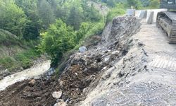 Aşırı yağışlar heyelana neden oluyor