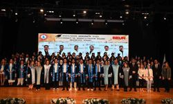 BEUN'da geleceğin hemşireleri, fizyoterapistleri ve sosyal hizmet uzmanları mezun oldu