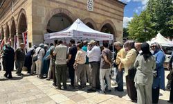 Binlerce vatandaşa aşure ikramı