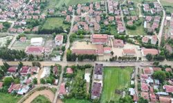 Dolu yağışı hayatı felç etti: İlçe beyaza büründü, ev ve iş yerlerini su bastı