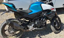 'Dur' ihtarına uymayan motosikletli polise çarptı