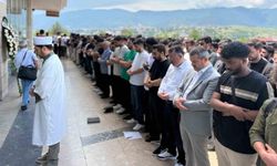 Hayatını kaybeden öğrenciler için gıyabi cenaze namazı kılındı