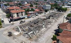 Riskli yapılar temizliyor