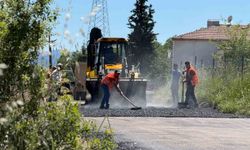 Sıcak asfalt çalışmaları devam ediyor