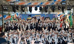 Sünnet şöleninde çocuklar doyasıya eğlendi