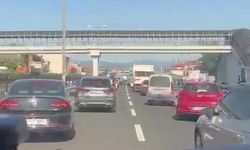 Ambulansa yol vermek için fermuar sistemini uyguladılar