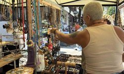 Emekli oldu hobisini dükkana yansıttı