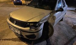 İki otomobil çarpıştı: 2 yaralı