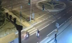 Motosikletlerin çarpışma anı kameralara yansıdı