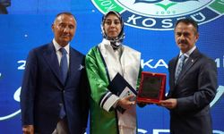 Psikoloji Bölümü ilk mezunlarını verdi: Üçüncü lisansında üniversite birincisi oldu