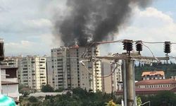 Bina çatısı alevlere teslim oldu