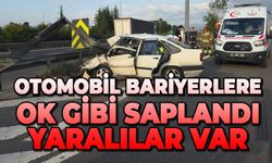 Otomobil bariyerlere saplandı: 3 yaralı