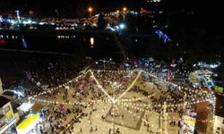 36 bin nüfuslu ilçeye insan seli