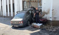84 metre savrulup caminin imam odasına dalan aracın sürücüsü alkollü çıktı: 290 bin lira ceza kesildi