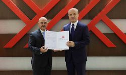 Düzce Üniversitesi Rektörü Sözbir mazbatasını aldı