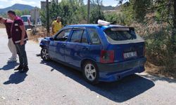 Otomobille çarpışan motosikletin sürücüsü yaralandı